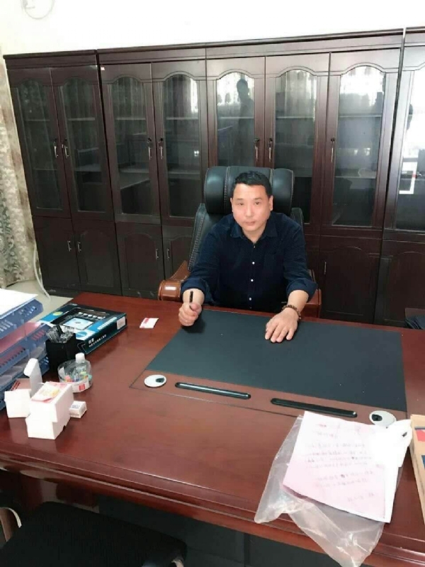 艺术家的第一张照片--长乐婚介网
