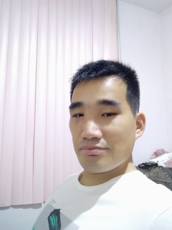 大男孩的第一张照片--长乐婚介网