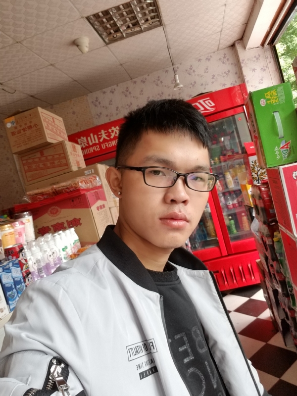 柒年的第一张照片--长乐婚介网