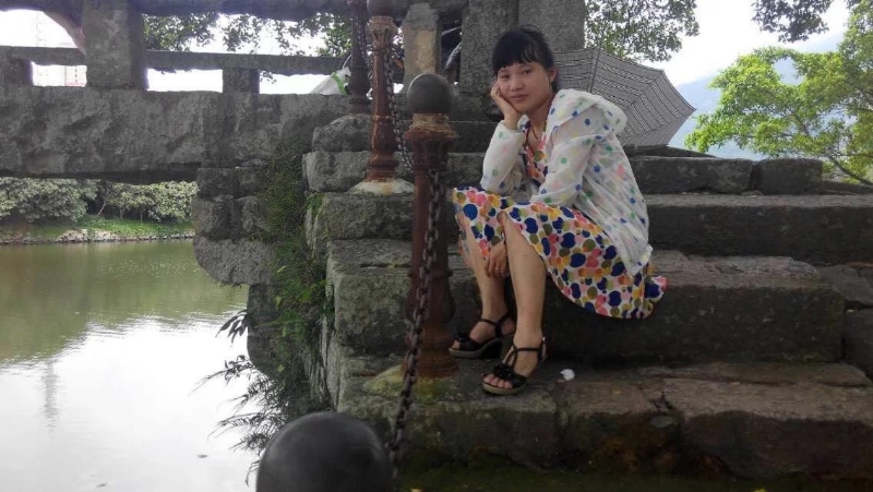 女子悠然的第一张照片--长乐婚介网