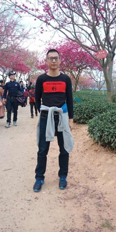 小梁的第二张照片--长乐婚介网