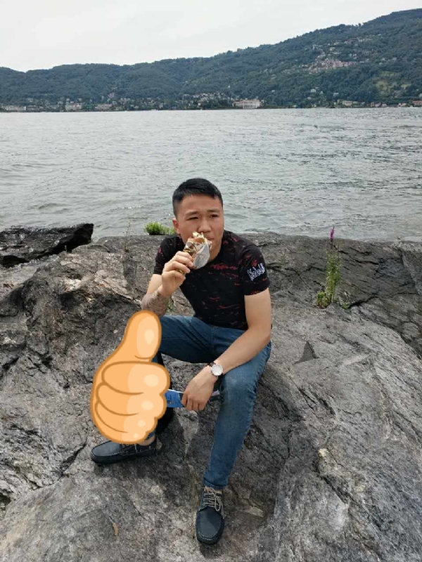 绚烂背后的平淡的第一张照片--长乐婚介网