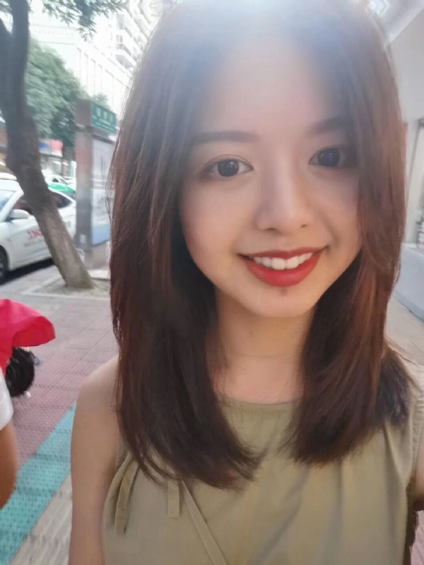 无处安放的大长腿的第一张照片--长乐婚介网