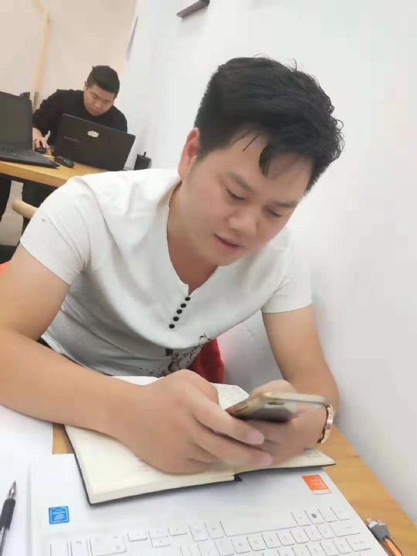 麒麟的第一张照片--长乐婚介网