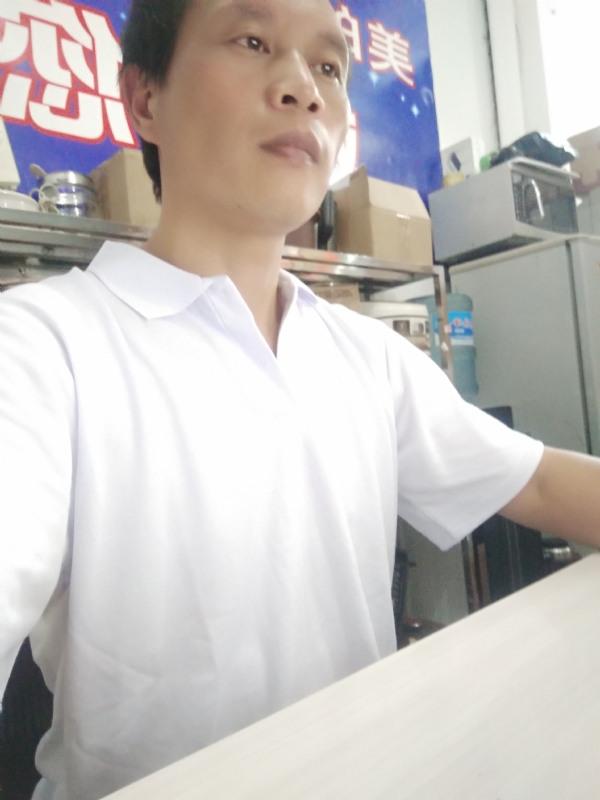 深蓝色的海的第一张照片--长乐婚介网
