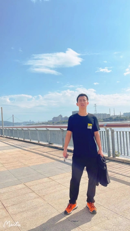 小螃蟹的第一张照片--长乐婚介网