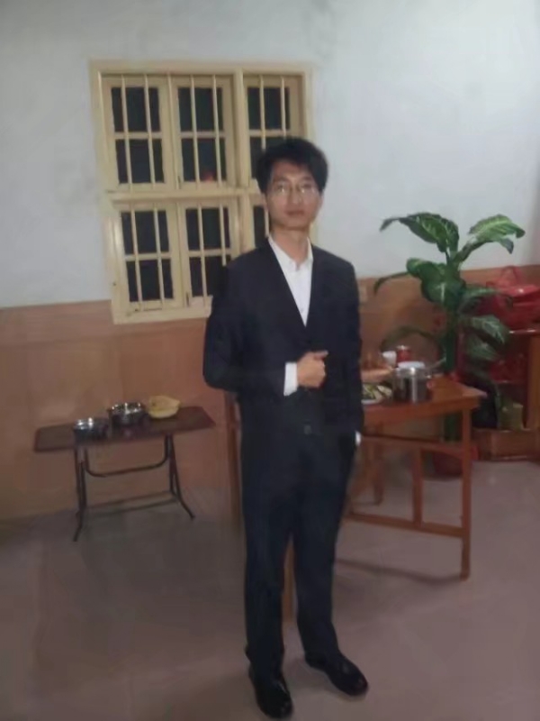 潇湘剑雨的第一张照片--长乐婚介网