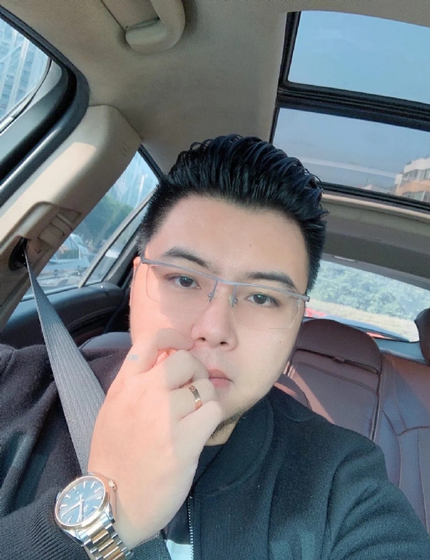 把苹果咬哭的第一张照片--长乐婚介网