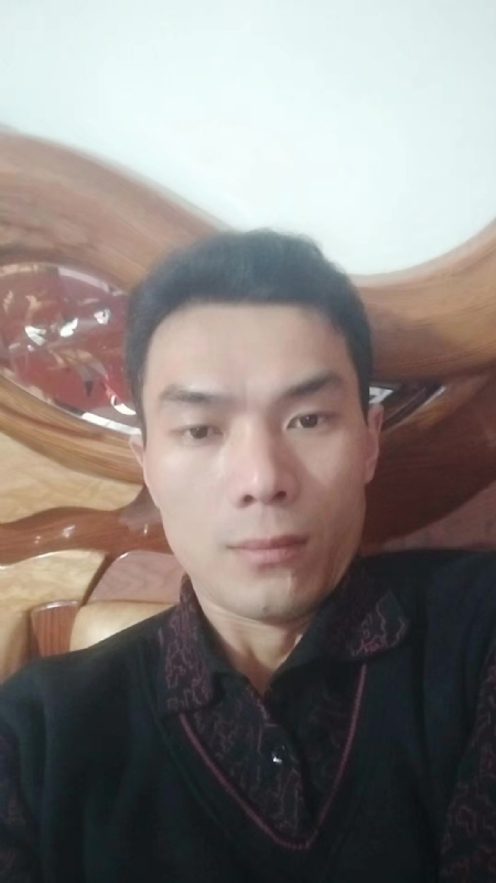 错把真心喂了狗的第四张照片--长乐婚介网