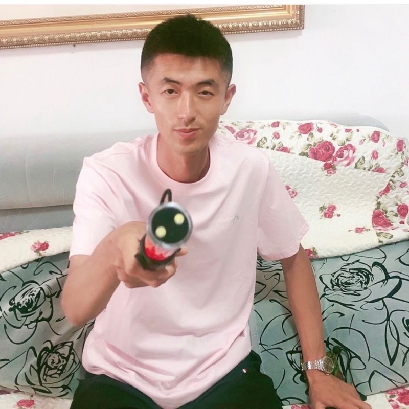 转身留下孤独的她的第一张照片--长乐婚介网