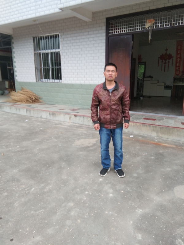 阿泉的第一张照片--长乐婚介网