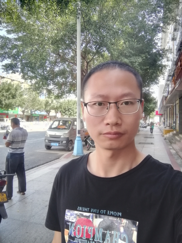 老虎的第一张照片--长乐婚介网