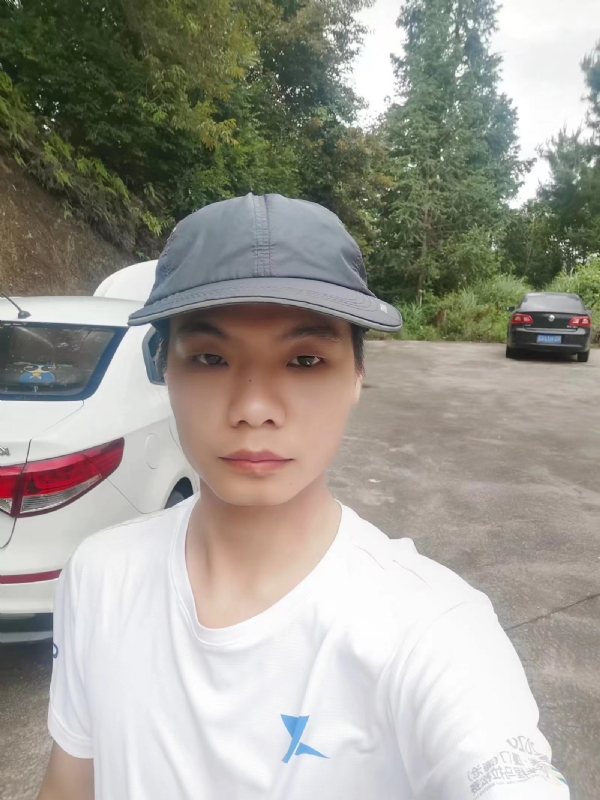 携手相伴的第一张照片--长乐婚介网