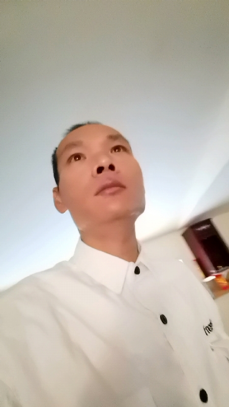 只影向谁去的第五张照片--长乐婚介网