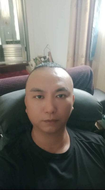 施逸森的第一张照片--长乐婚介网
