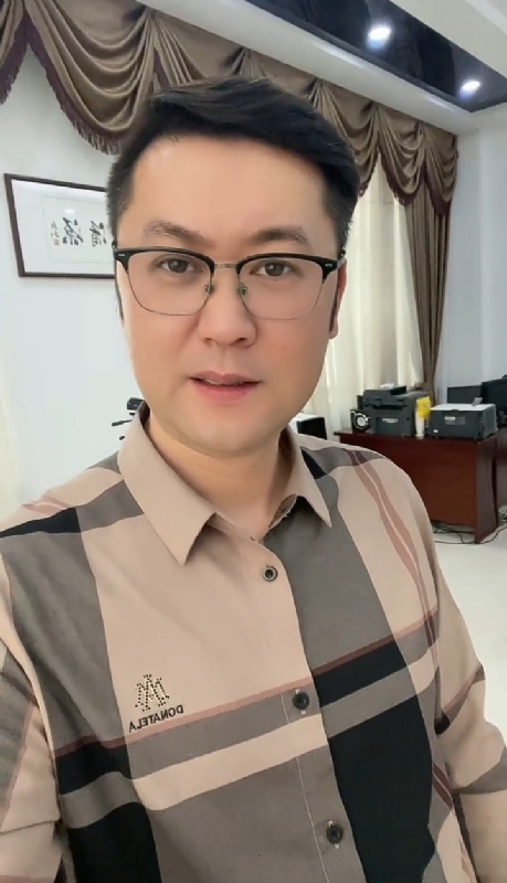 勤勉的第一张照片--长乐婚介网
