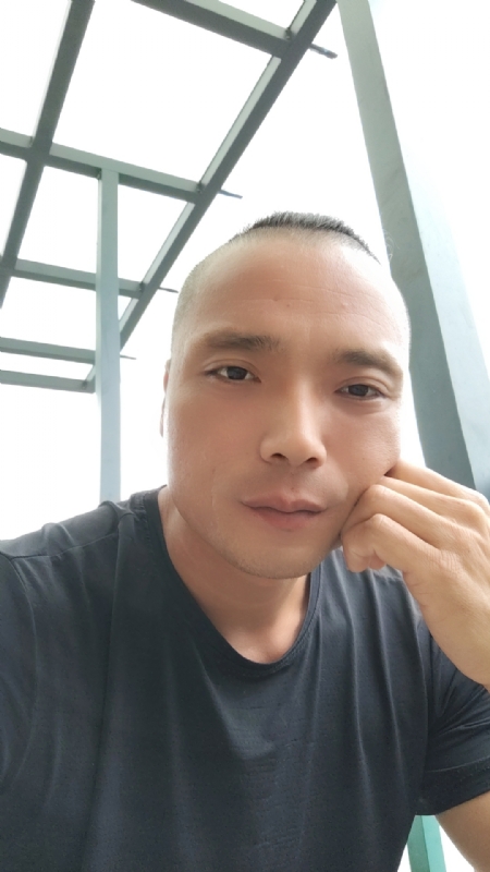伯爵的第三张照片--长乐婚介网