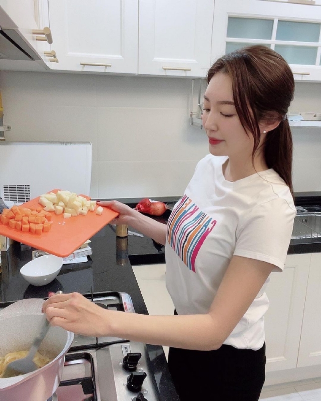 陈艾的第一张照片--长乐婚介网
