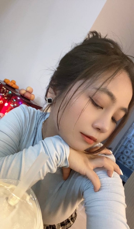 艳秋的第一张照片--长乐婚介网